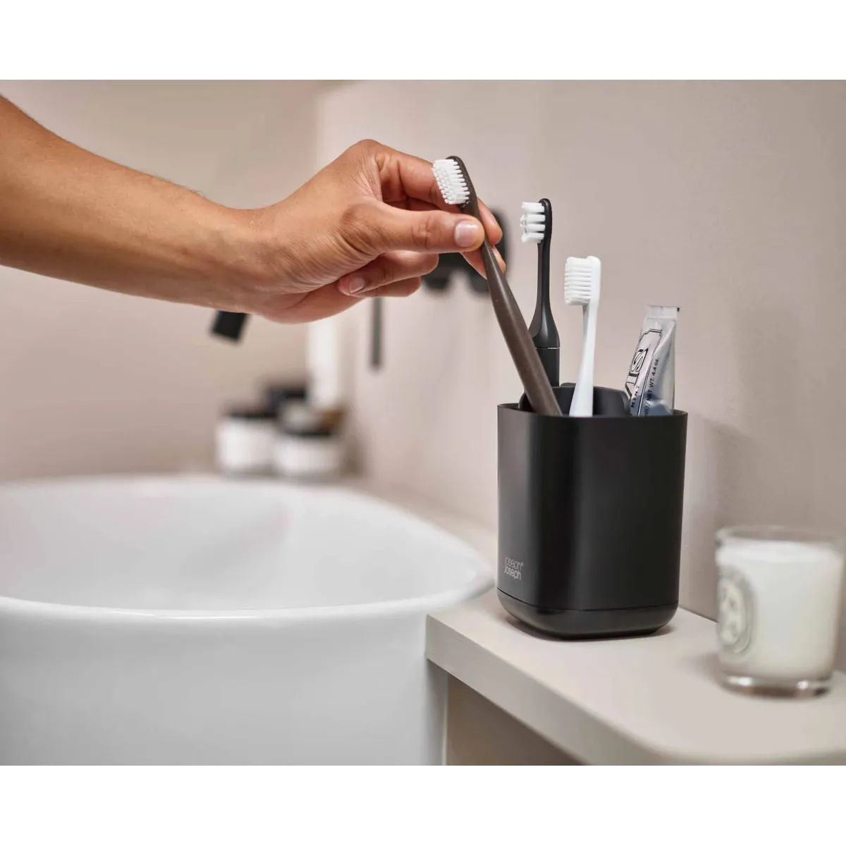 Joseph Joseph EasyStore™ Toothbrush Holder Matte Black