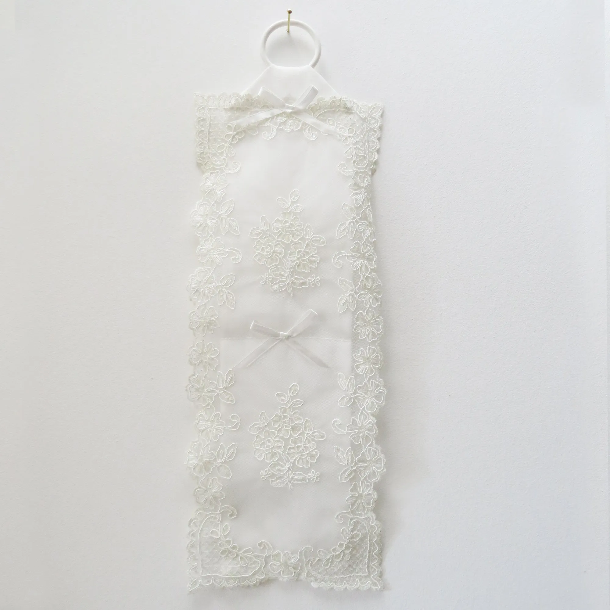 Louisa Natural Lace Roll Holder