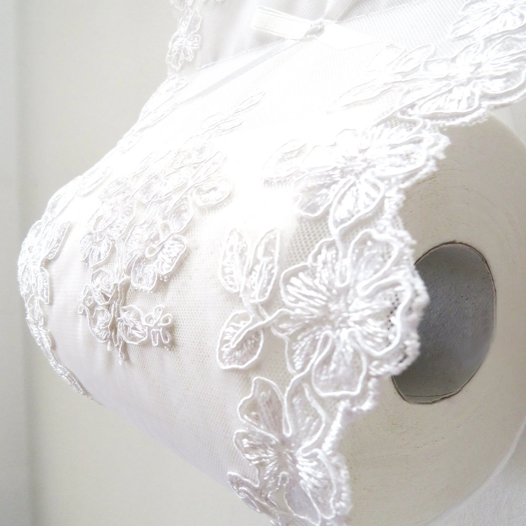 Louisa White Lace Roll Holder