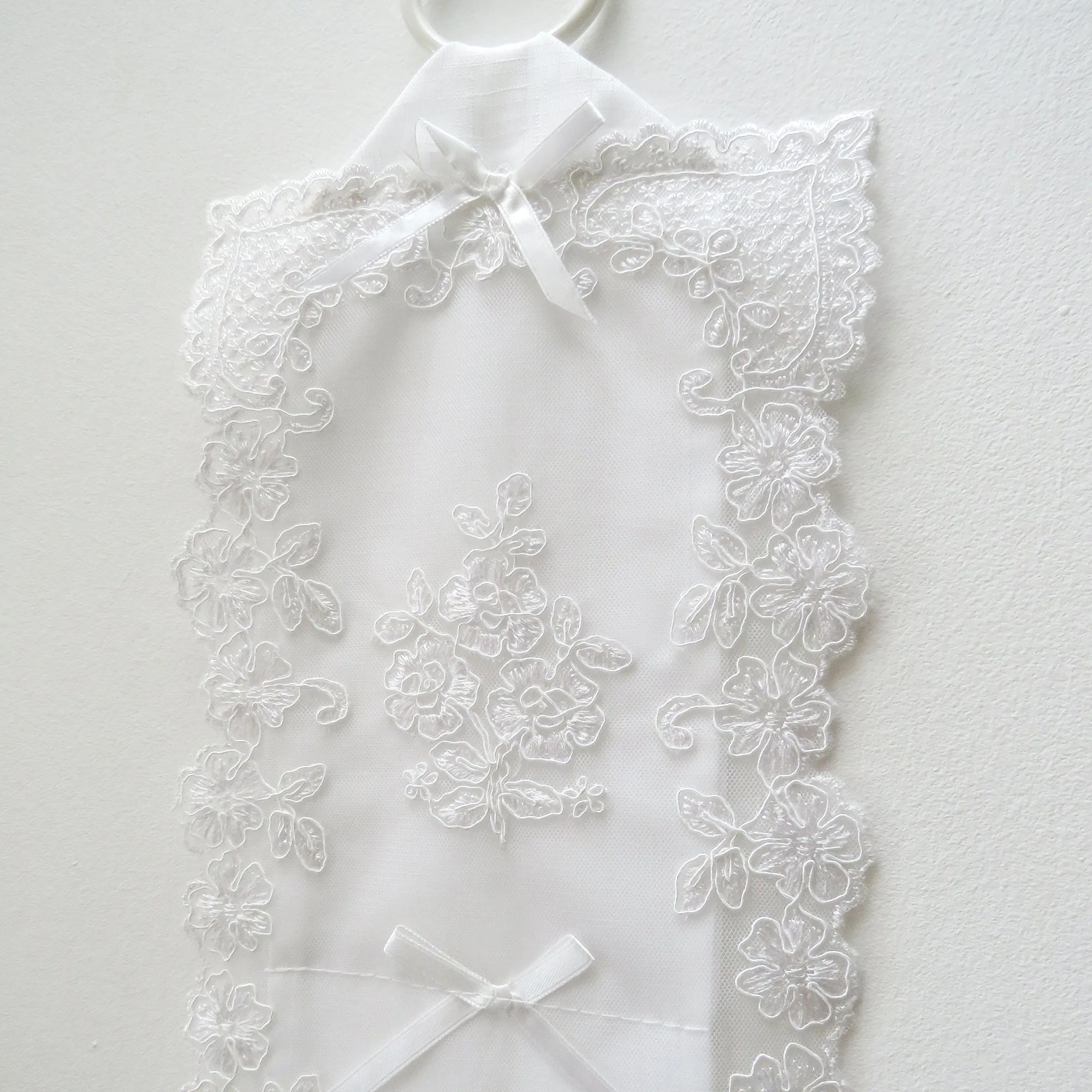 Louisa White Lace Roll Holder