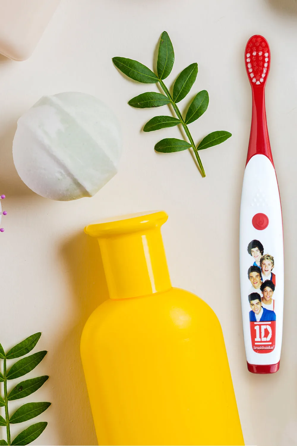 One Direction Singing Tooth Brush (Live while we’re young)/Limited Edition